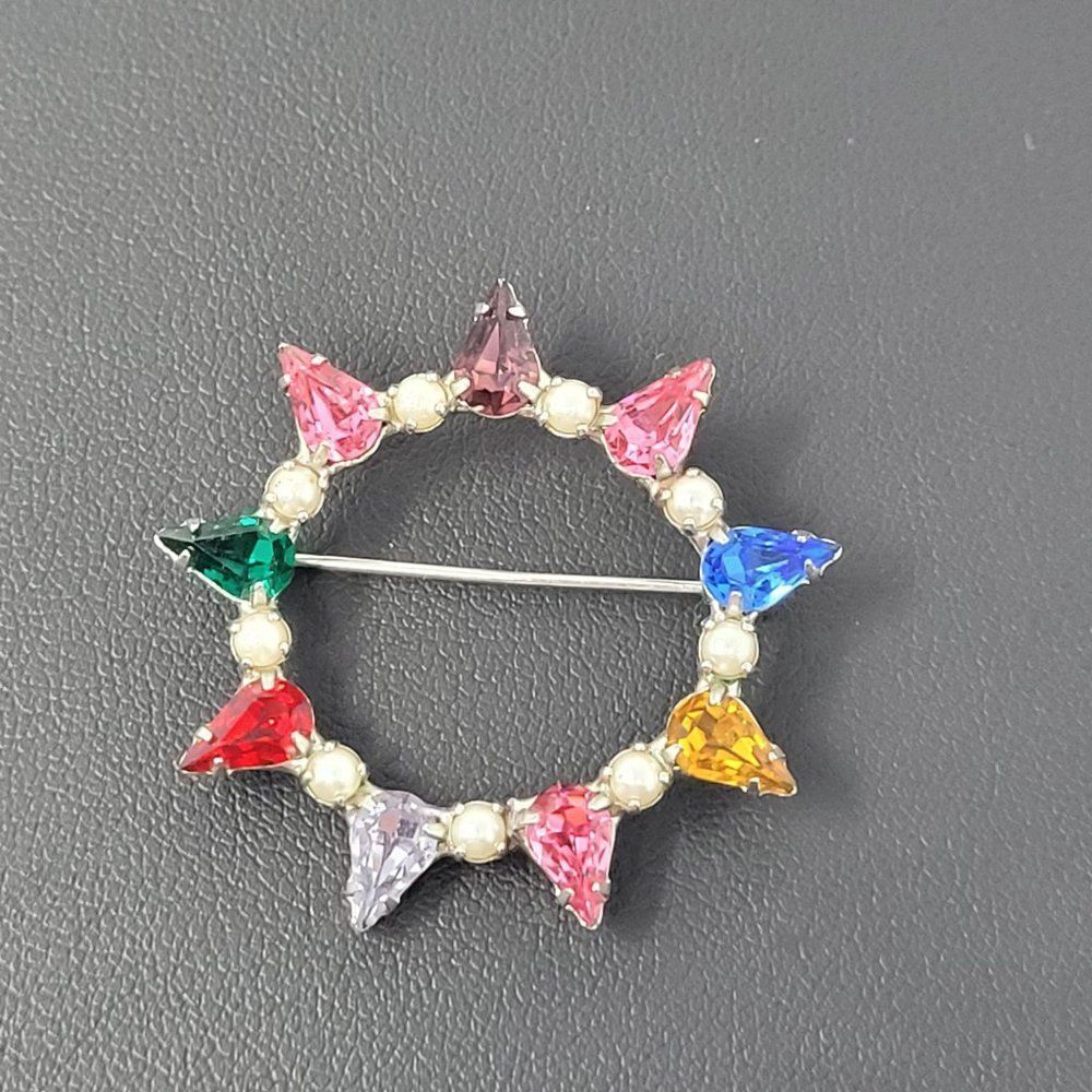 Vintage 60s B David Signed Star Brooch Pin Rainbow Rhinestones Faux Pearl Wreath